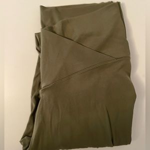 American Eagle Crossover Leggings